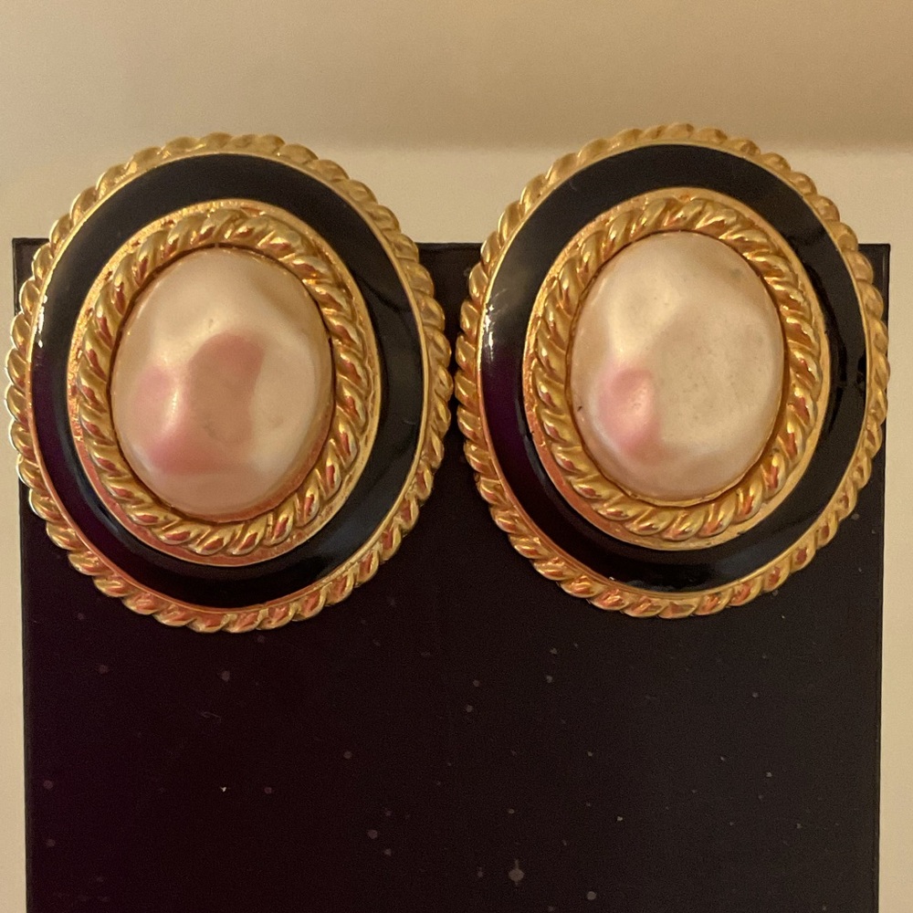 #127 Vintage Estate Carolee Goldtone Faux Pearl & Black Enamel Earrings